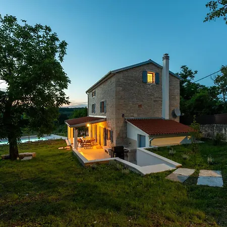 Villa Villa Heureka-Luxury Istrian Villa- Heated Pool, Sauna & Nature Views *