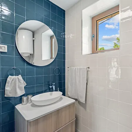 Villa Heureka-Luxury Istrian Villa- Heated Pool, Sauna & Nature Views Villa