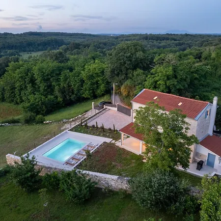 Villa Heureka-Luxury Istrian Villa- Heated Pool, Sauna & Nature Views Villa *