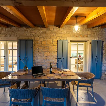 Villa Villa Heureka-Luxury Istrian Villa- Heated Pool, Sauna & Nature Views Barat (Rovinj)