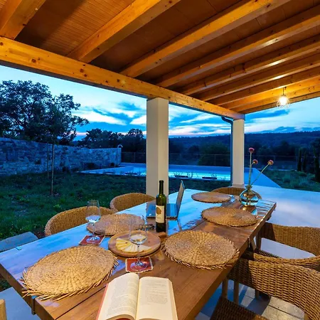 Villa Heureka-Luxury Istrian Villa- Heated Pool, Sauna & Nature Views Villa