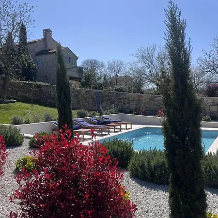 Villa Heureka-Luxury Istrian Villa- Heated Pool, Sauna & Nature Views Villa *
