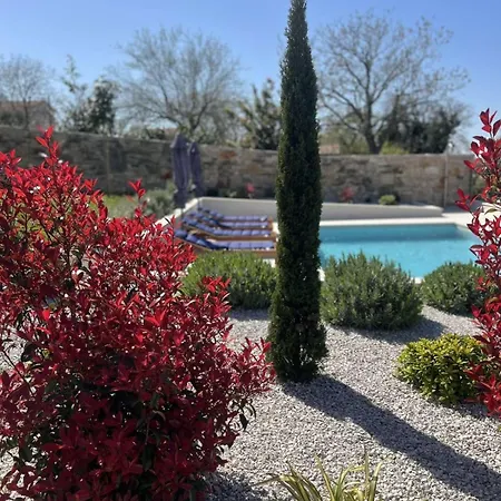 Villa Villa Heureka-Luxury Istrian Villa- Heated Pool, Sauna & Nature Views Barat (Rovinj)