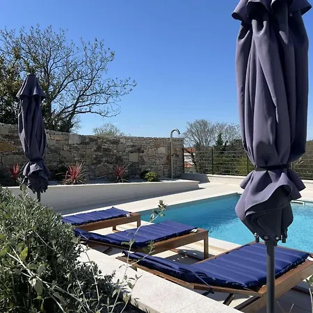 Villa Heureka-Luxury Istrian Villa- Heated Pool, Sauna & Nature Views * Barat (Rovinj)