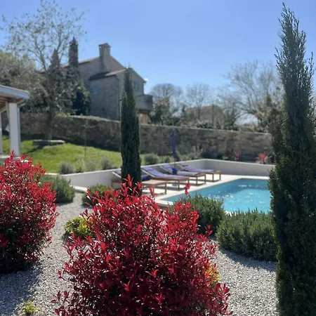 Villa Heureka-Luxury Istrian Villa- Heated Pool, Sauna & Nature Views Villa Barat (Rovinj)