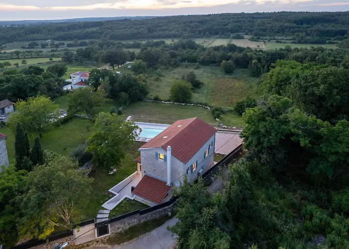 Heureka-amazing Heated Pool And Sauna فيلة